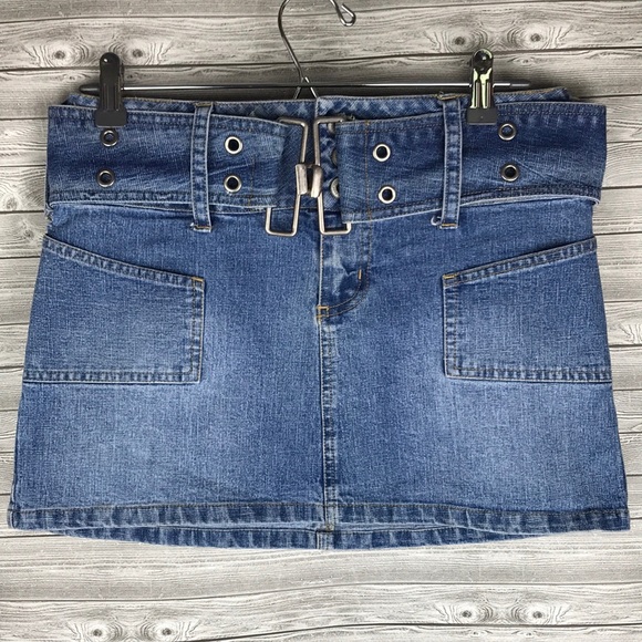 Vintage Yada Yada Denim Mini Skirt with Grommet Belt Loops & Front and Pockets - Picture 1 of 11
